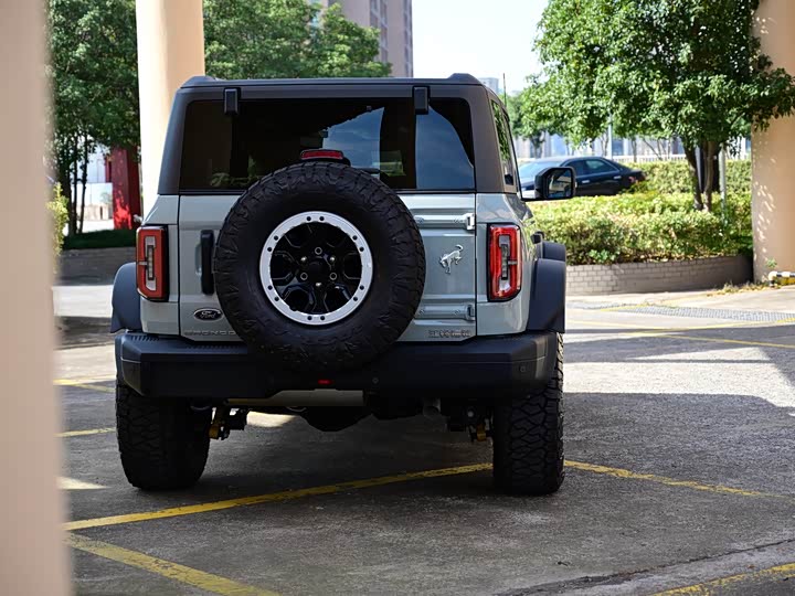 Ford Bronco 2024 2024款 2.3T 长滩大脚越野版