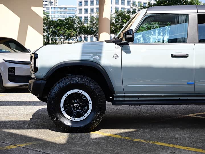 Ford Bronco 2024 2024款 2.3T 长滩大脚越野版