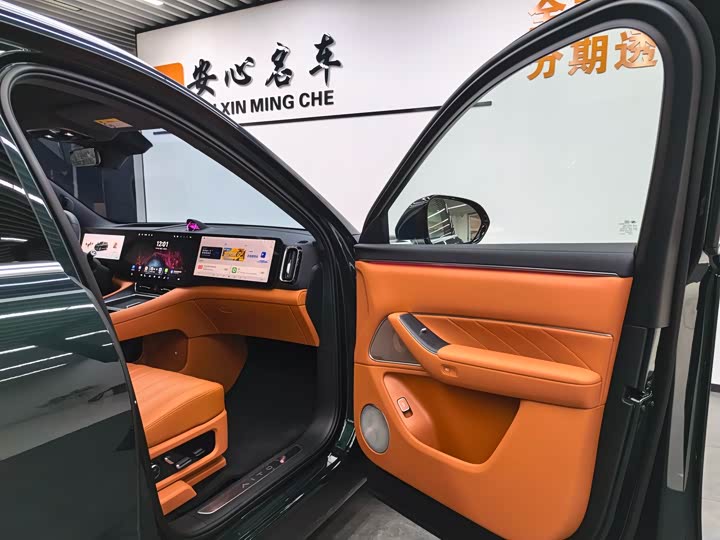 Aito M8 2025 2025款 增程 Ultra版 53.4kWh 6座版