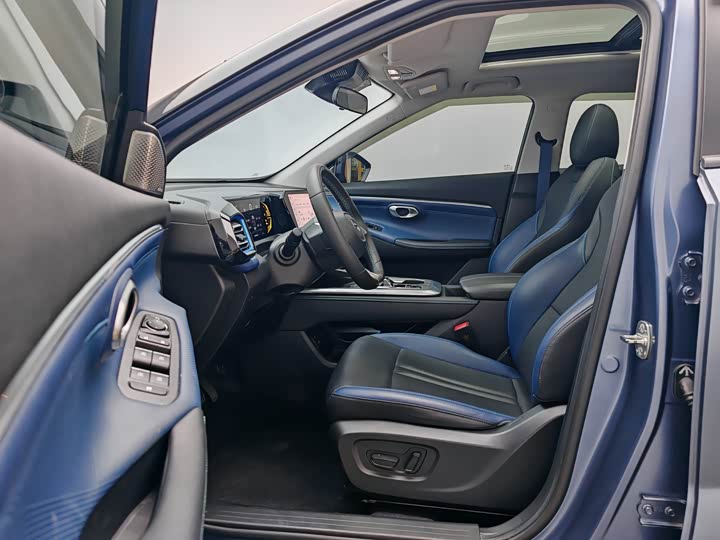 GAC Trumpchi GS3 2023 2023款 影速 270T R-STYLE版