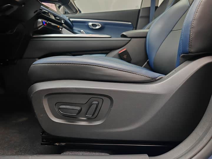 GAC Trumpchi GS3 2023 2023款 影速 270T R-STYLE版