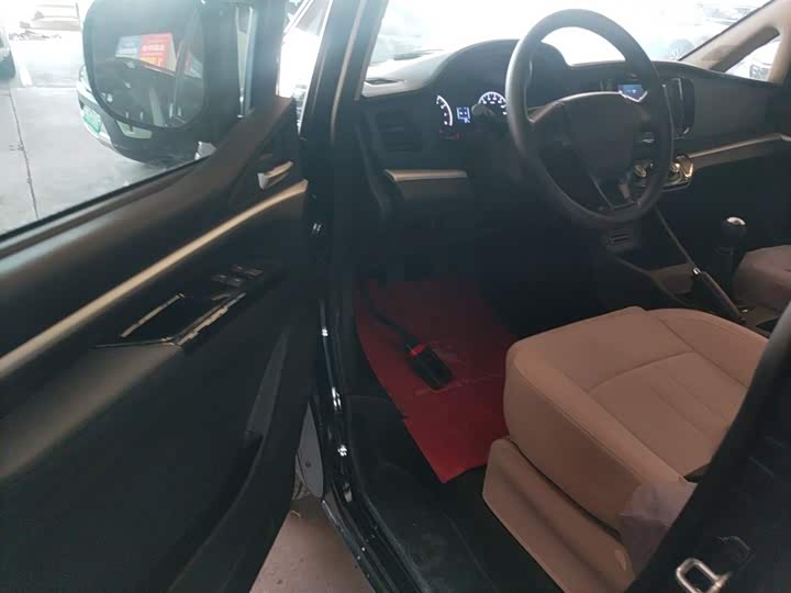 Dongfeng Forthing Lingzhi M5 2023 2023款 M5L 1.6L 基本型 7座