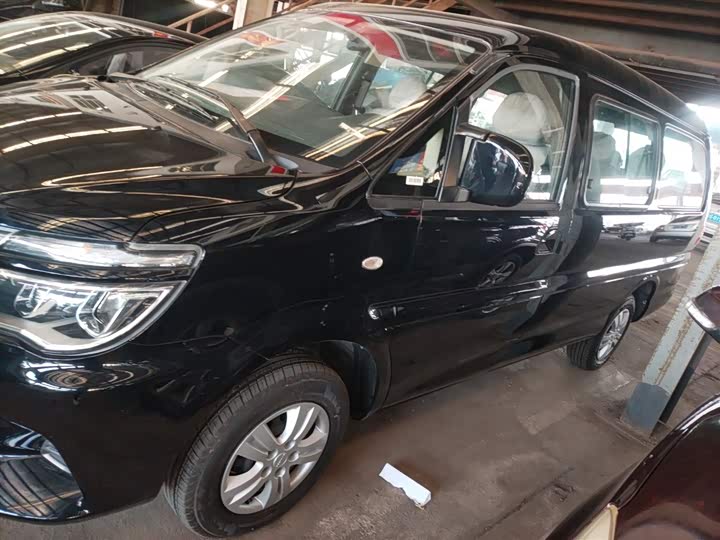 Dongfeng Forthing Lingzhi M5 2023 2023款 M5L 1.6L 基本型 7座