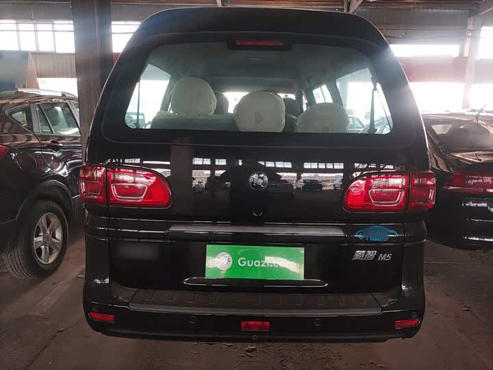 Dongfeng Forthing Lingzhi M5 2023 2023款 M5L 1.6L 基本型 7座