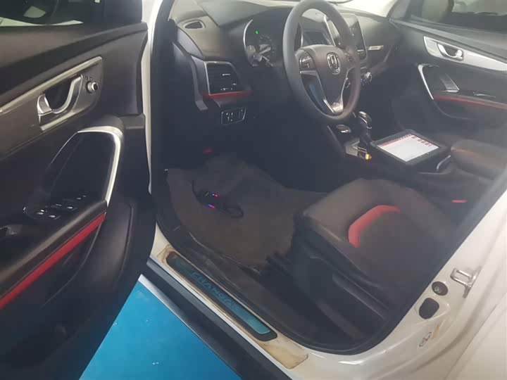 Changan CS55 2019 2019款 1.5T 自动炫色型 国VI