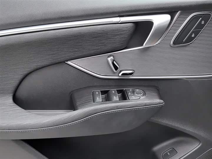 Buick LaCrosse 2025 2025款 28T 白金版