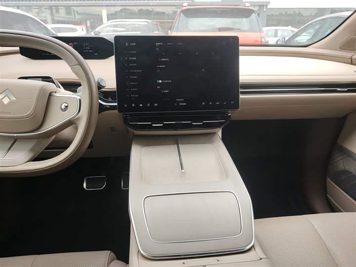 GAC Hyptec HT 2023 2023款 670 后驱特高压NDA版