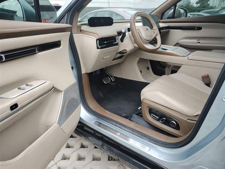 GAC Hyptec HT 2023 2023款 670 后驱特高压NDA版