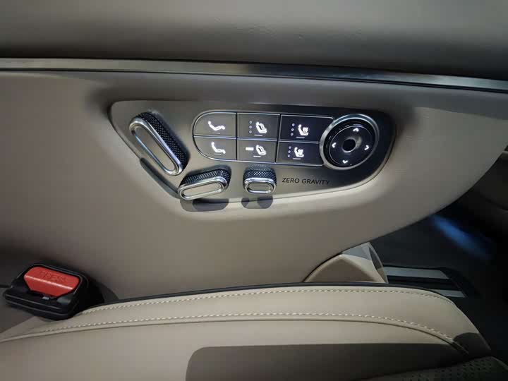 XPeng X9 2025 2025款 纯电 650长续航 Max