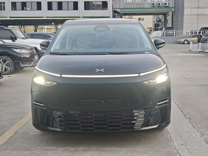 XPeng X9 2025 2025款 纯电 650长续航 Max