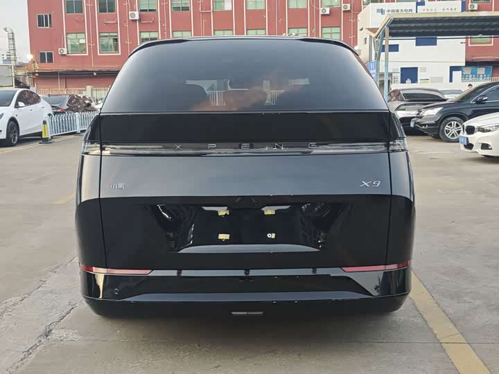 XPeng X9 2025 2025款 纯电 650长续航 Max