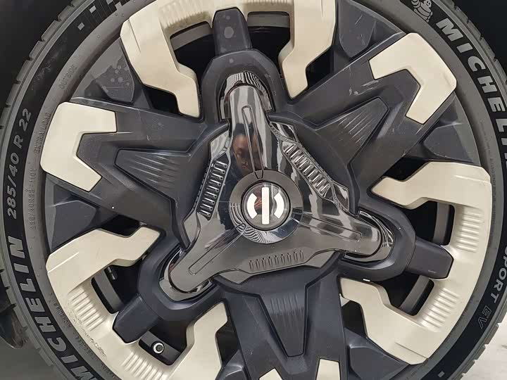 HiPhi Z 2023 2023款 城市版 五座