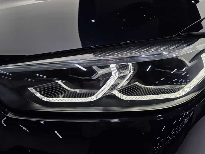 BMW 8 Series 2022 2022款 840i 四门轿跑车 M运动套装