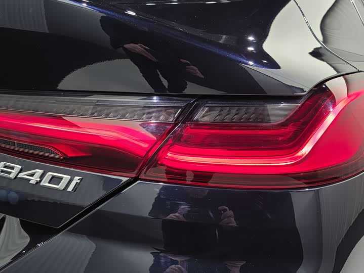 BMW 8 Series 2022 2022款 840i 四门轿跑车 M运动套装