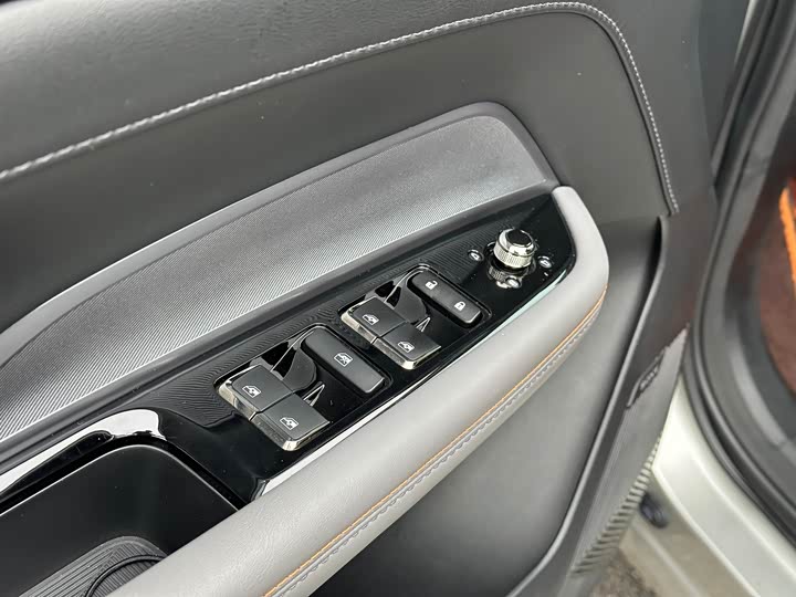 Changan Oshan Z6 Hybrid 2023 2023款 智电iDD 150KM旗舰PLUS智慧泊车版