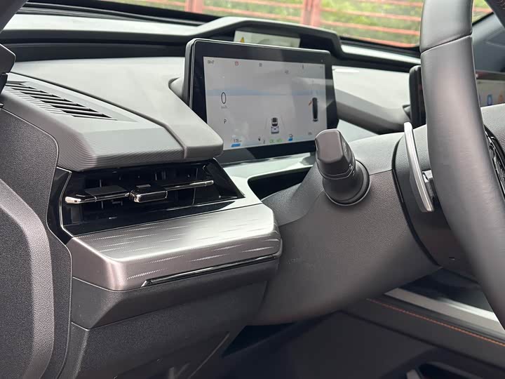 Changan Oshan Z6 Hybrid 2023 2023款 智电iDD 150KM旗舰PLUS智慧泊车版