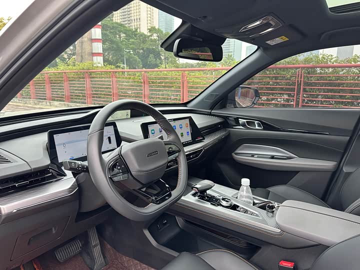 Changan Oshan Z6 Hybrid 2023 2023款 智电iDD 150KM旗舰PLUS智慧泊车版