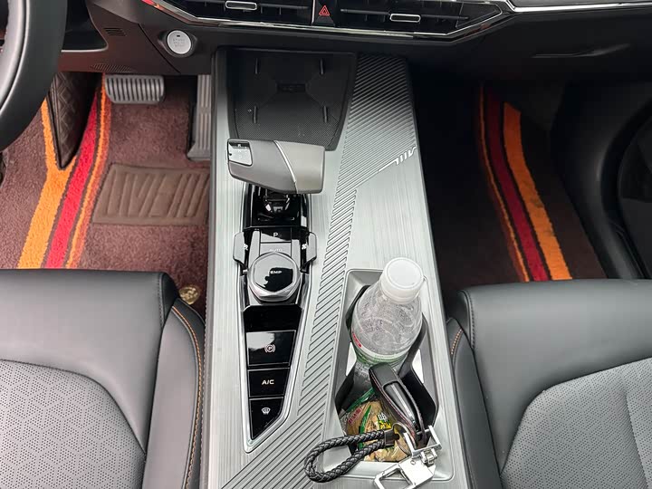 Changan Oshan Z6 Hybrid 2023 2023款 智电iDD 150KM旗舰PLUS智慧泊车版