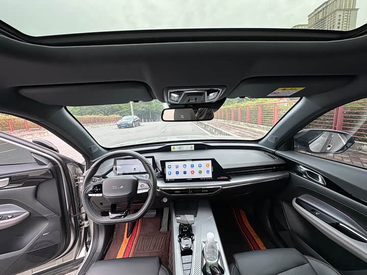 Changan Oshan Z6 Hybrid 2023 2023款 智电iDD 150KM旗舰PLUS智慧泊车版