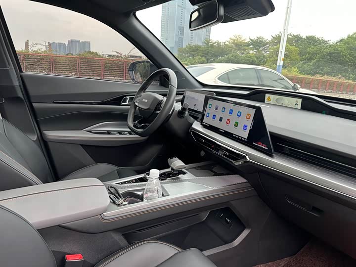 Changan Oshan Z6 Hybrid 2023 2023款 智电iDD 150KM旗舰PLUS智慧泊车版