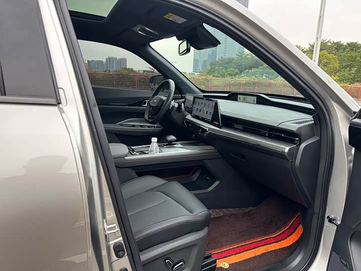 Changan Oshan Z6 Hybrid 2023 2023款 智电iDD 150KM旗舰PLUS智慧泊车版