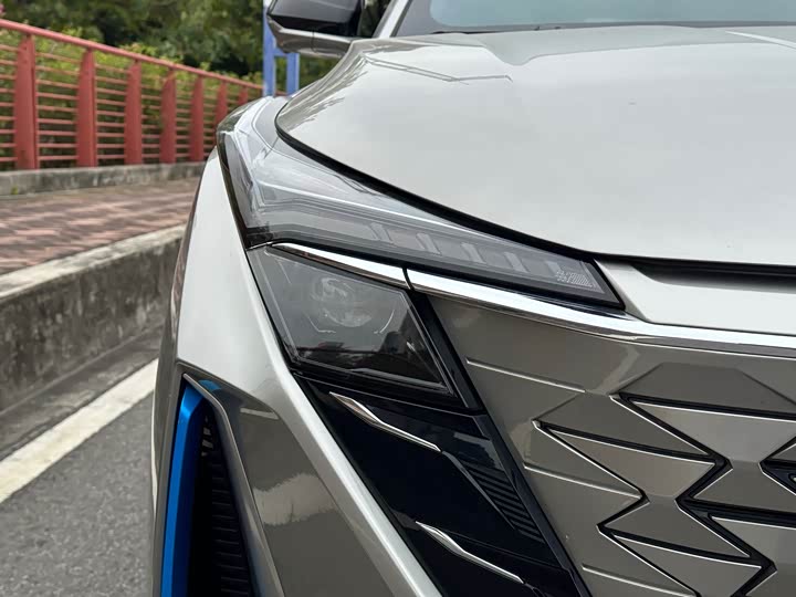 Changan Oshan Z6 Hybrid 2023 2023款 智电iDD 150KM旗舰PLUS智慧泊车版