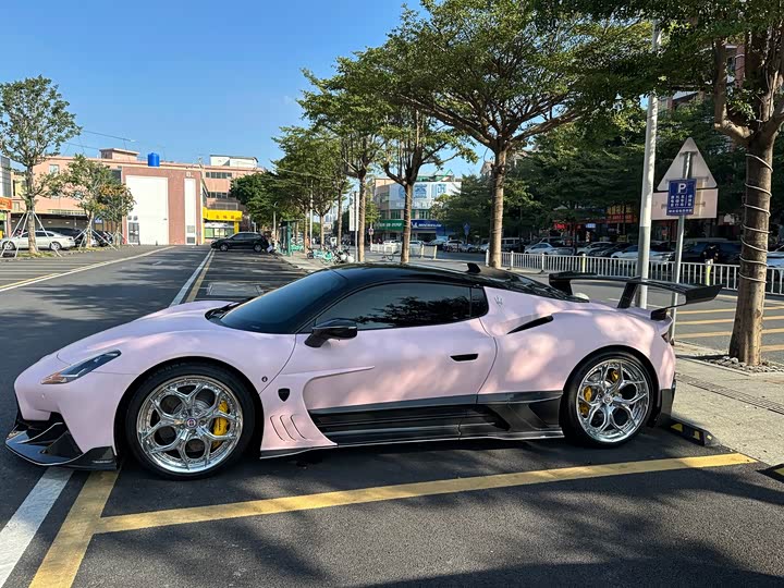 Maserati MC20 2023 2023款 3.0T 标准版