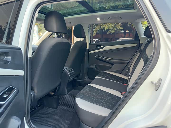 Jetta VS7 2023 2023款 280TSI 自动进取版