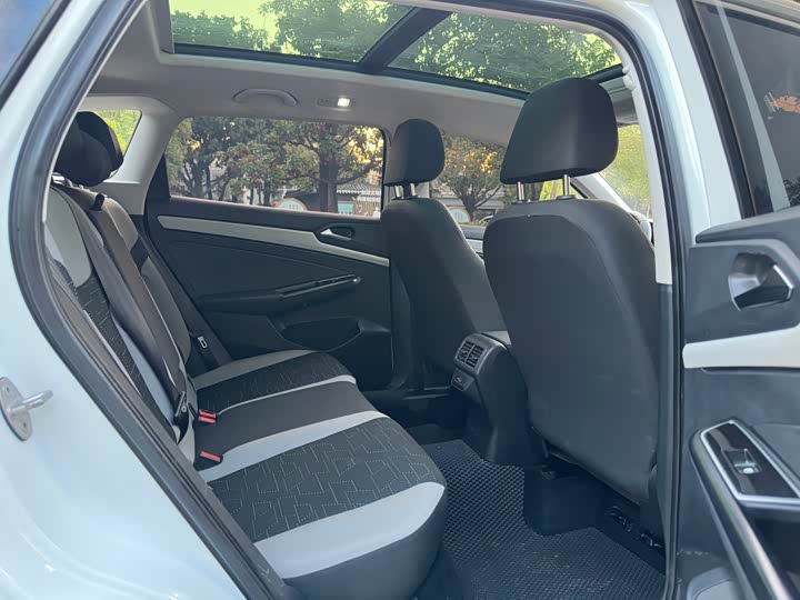 Jetta VS7 2023 2023款 280TSI 自动进取版