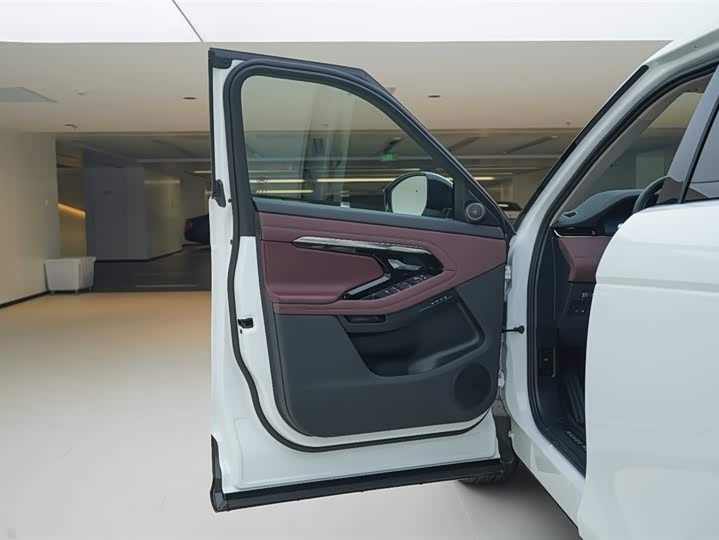 Land Rover Range Rover Evoque L Hybrid 2023 2023款 极光L P300e 插电式电动混合版