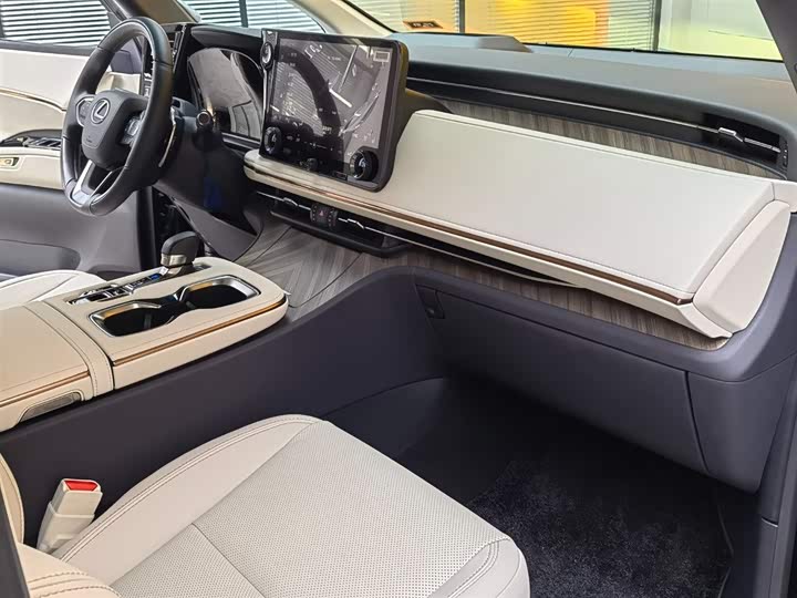 Lexus LM 2023 2023款 500h 六座尊崇版