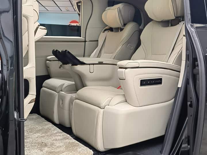 Lexus LM 2023 2023款 500h 六座尊崇版