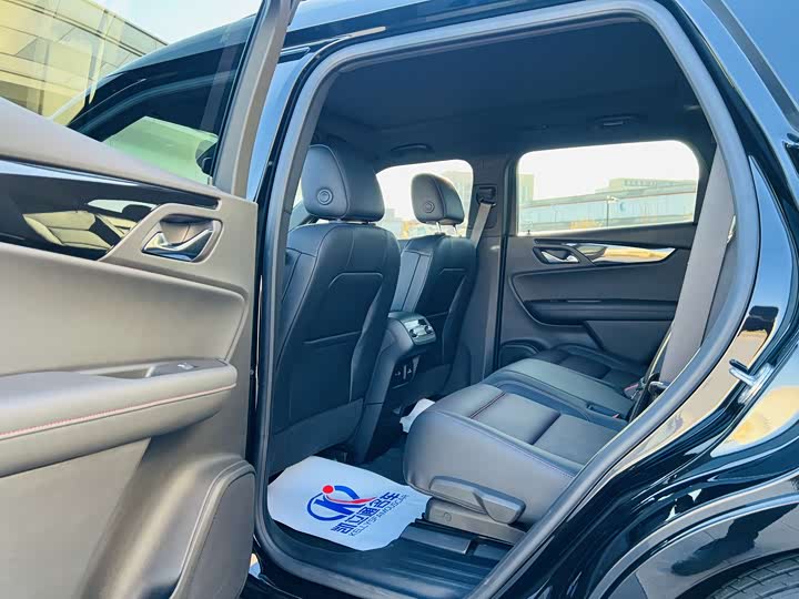 Chevrolet Blazer 2022 2022款 轻混 650T RS Twin-Clutch四驱7座 擎版