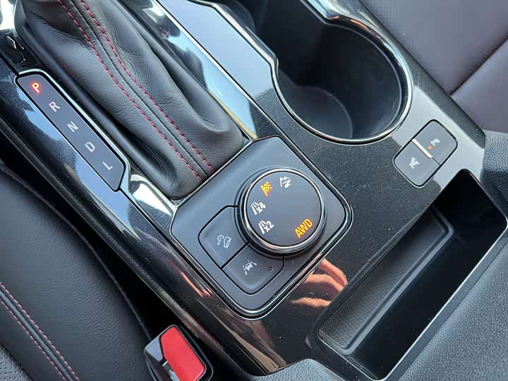 Chevrolet Blazer 2022 2022款 轻混 650T RS Twin-Clutch四驱7座 擎版