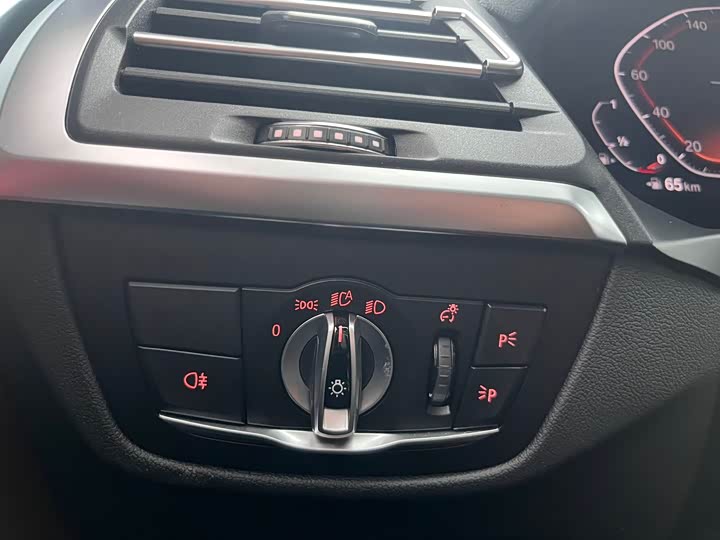 BMW X4 2022 2022款 xDrive 30i M运动曜夜套装