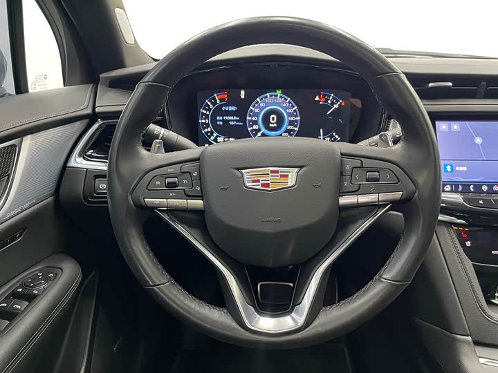Cadillac XT6 2025 2025款 2.0T 六座四驱尊贵行政黑标版