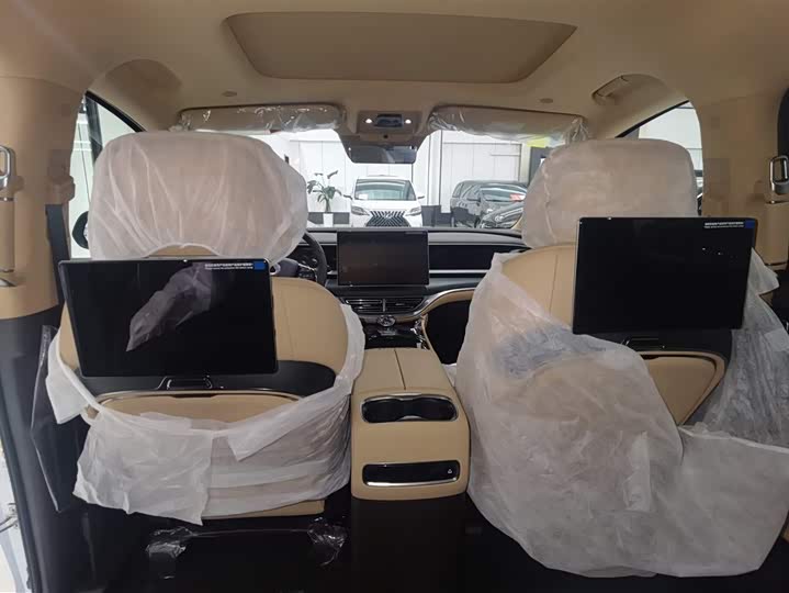 Denza D9 2025 2025款 DM-i 智驾版 1020 四驱旗舰型