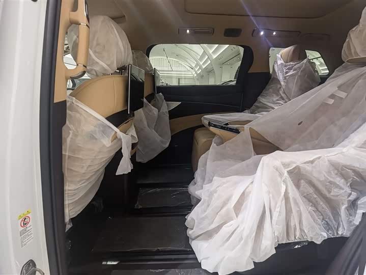 Denza D9 2025 2025款 DM-i 智驾版 1020 四驱旗舰型