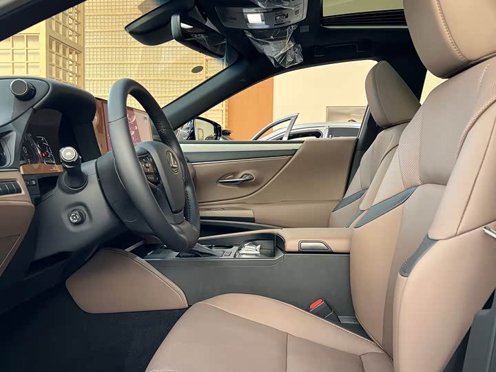 Lexus ES 2025 2025款 200 臻享版