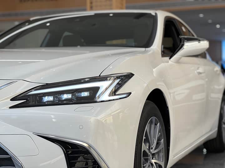 Lexus ES 2025 2025款 200 臻享版