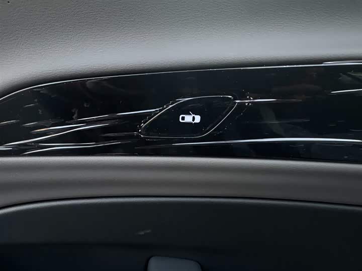 Hongqi EH7 2025 2025款 600 智选版