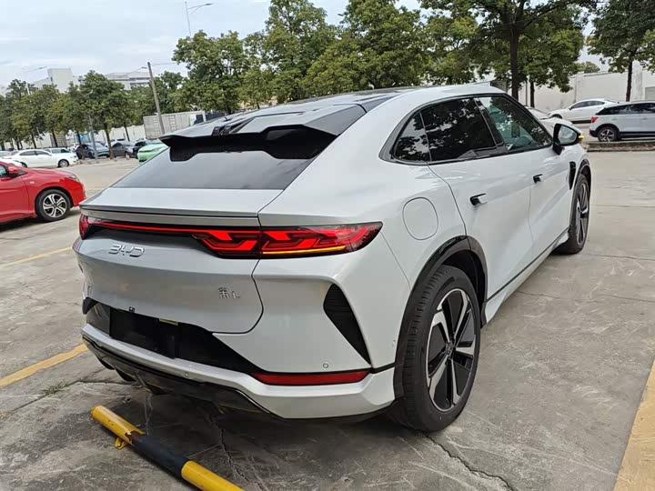 BYD Song L 2025 2025款 662km 超越型