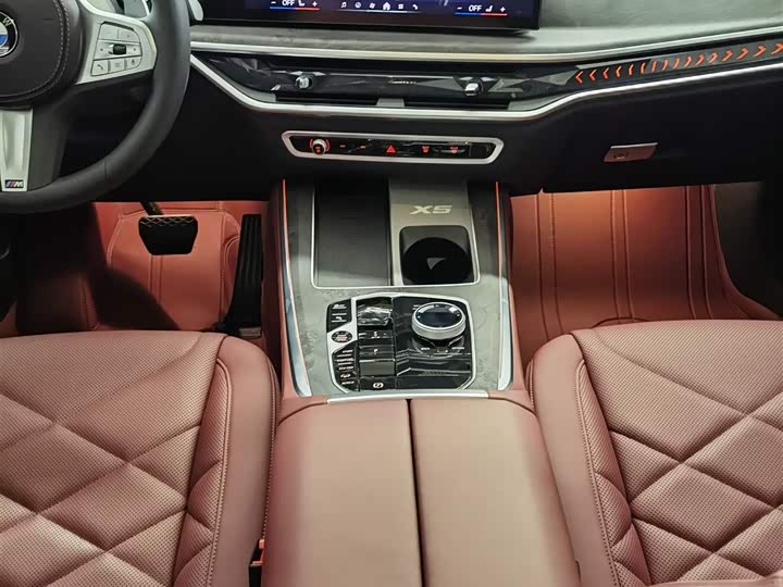 BMW X5 2023 2023款 xDrive 30Li 尊享型M运动套装