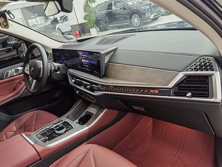 BMW X5 2023 2023款 xDrive 30Li 尊享型M运动套装