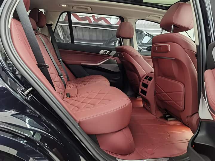 BMW X5 2023 2023款 xDrive 30Li 尊享型M运动套装