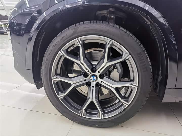 BMW X5 2023 2023款 xDrive 30Li 尊享型M运动套装