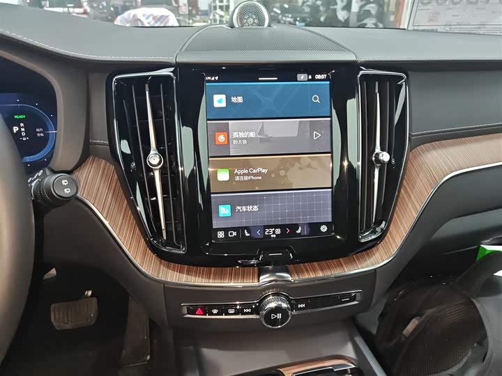 Volvo XC60 Hybrid 2025 2025款 插电式混动 长续航四驱智雅豪华版