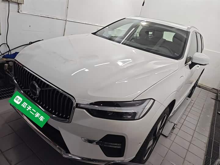 Volvo XC60 Hybrid 2025 2025款 插电式混动 长续航四驱智雅豪华版