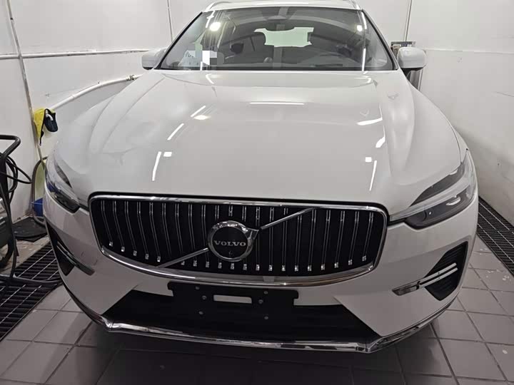 Volvo XC60 Hybrid 2025 2025款 插电式混动 长续航四驱智雅豪华版