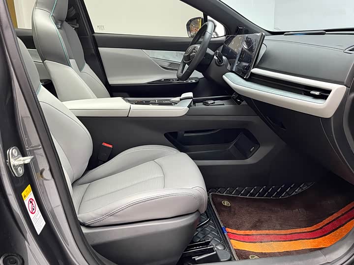 Changan UNI-T 2023 2023款 第二代 1.5T 尊贵型